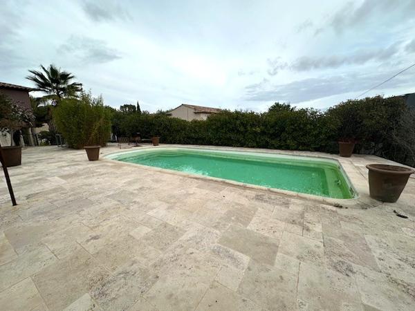 La Seyne-sur-Mer (83500) Villa avec garage, piscine....