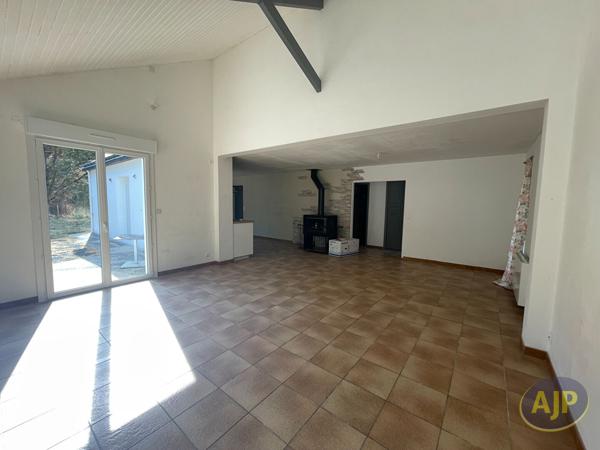 Maison à louer Heric : 6 pièces, 154m² avec 7 chambre(s) à 1 250€ - AJP Immobilier Blain