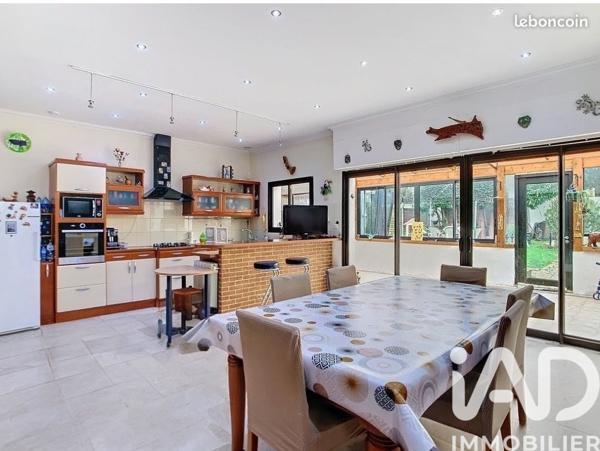 Maison à vendre 5 pièces 147 m² Athis-Mons