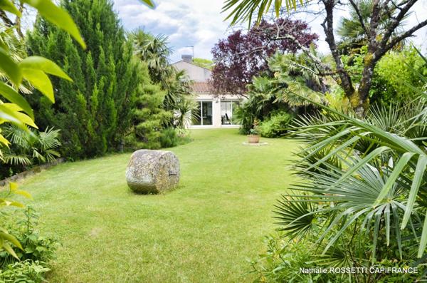 Maison à vendre 6 pièces LA GREVE SUR MIGNON (17)Maison de charme avec jardin paysagé et dépendance – 133 m² habitables sur 947 m² de terrain