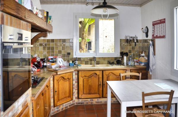 Maison à vendre 6 pièces LA GREVE SUR MIGNON (17)Maison de charme avec jardin paysagé et dépendance – 133 m² habitables sur 947 m² de terrain