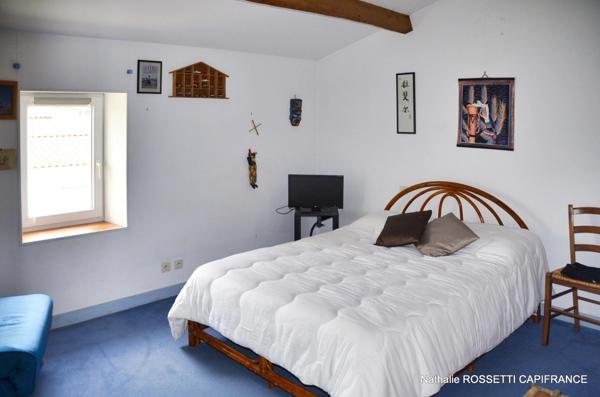 Maison à vendre 6 pièces LA GREVE SUR MIGNON (17)Maison de charme avec jardin paysagé et dépendance – 133 m² habitables sur 947 m² de terrain