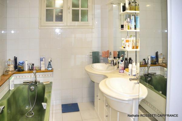 Maison à vendre 6 pièces LA GREVE SUR MIGNON (17)Maison de charme avec jardin paysagé et dépendance – 133 m² habitables sur 947 m² de terrain