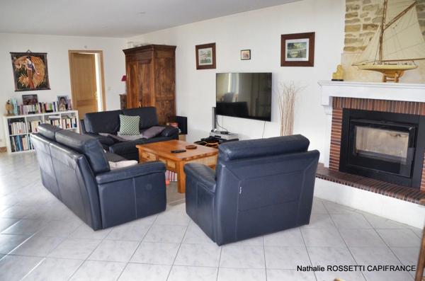 Maison à vendre 6 pièces LA GREVE SUR MIGNON (17)Maison de charme avec jardin paysagé et dépendance – 133 m² habitables sur 947 m² de terrain