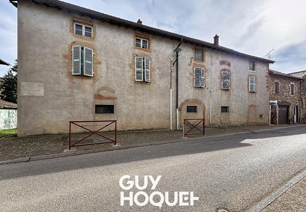 Immeuble 3 Appartements à rénover avec garages et Grenier aménageable - 71260 AZÉ