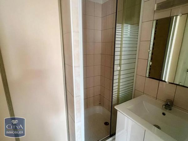 Appartement à louer 2 pièces 41.19m² Riom (63200)