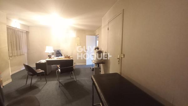 local commercial - professions libérales Chelles 5 pièces 111.74 m2