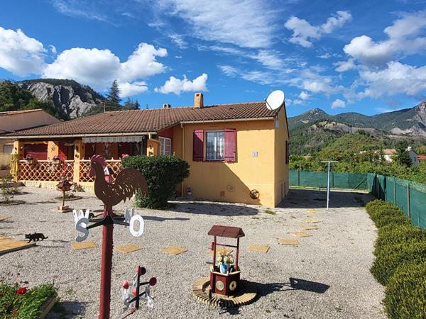 Maison T4 Garage et Jardin La Motte Du Caire 4 pièce(s) 89m2, proche Sisteron