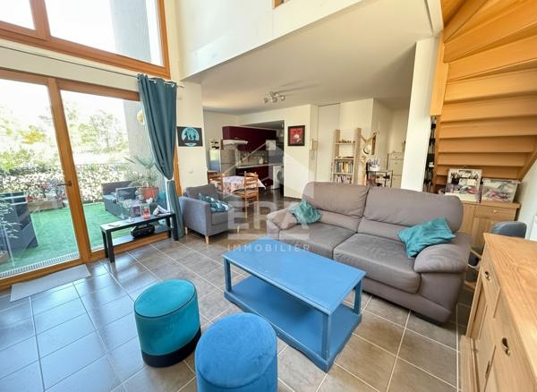 A vendre : Beau duplex 3 pièces à Herblay Sur Seine avec terrasse sans vis-à-vis  et 2 places de parking