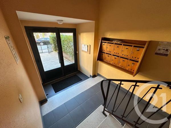 Appartement F3 à vendre  3 pièces - 63,21 m 2   ROANNE  - 42