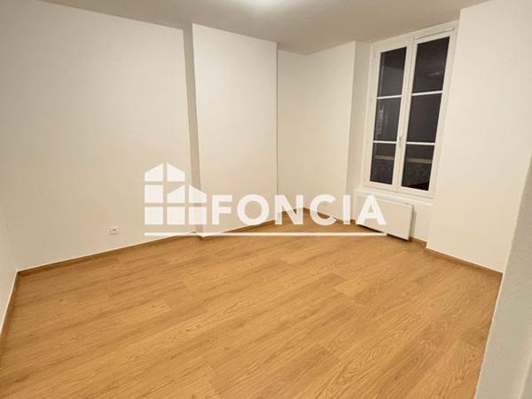 Location Appartement 2 pièces 29.7 m² - 13 RUE LACORDAIRE Paris 75015