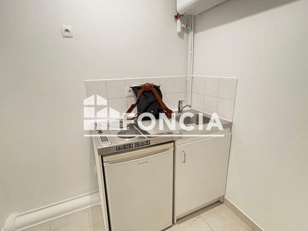 Location Appartement 2 pièces 29.7 m² - 13 RUE LACORDAIRE Paris 75015