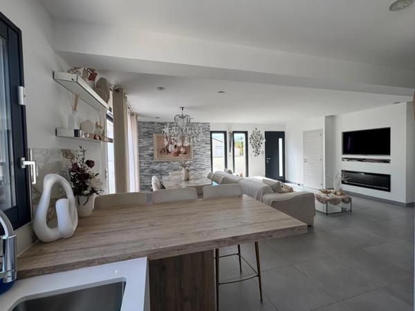 BALI – Maison contemporaine meublée avec piscine – La Fare-les-Oliviers