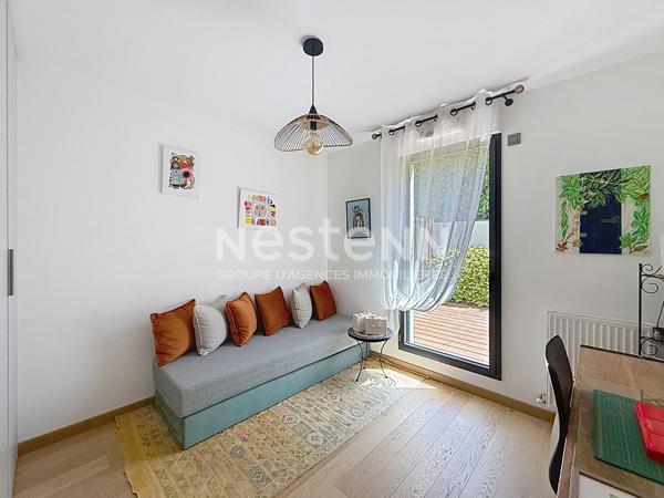 Grand Appartement d'exception T4 pièces 3 chambres avec Grande terrasse dans une petite copropriété Secteur Eglise - 69500 BRON