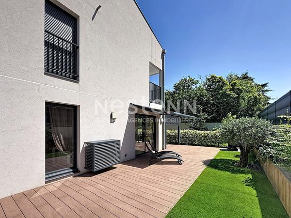 Grand Appartement d'exception T4 pièces 3 chambres avec Grande terrasse dans une petite copropriété Secteur Eglise - 69500 BRON