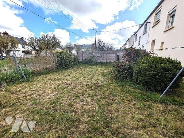 A Pont-Aven (Finistère-Sud): 
Maison édifiée en 1969 sur un terrain de 314m2, comprenant: 
Au...