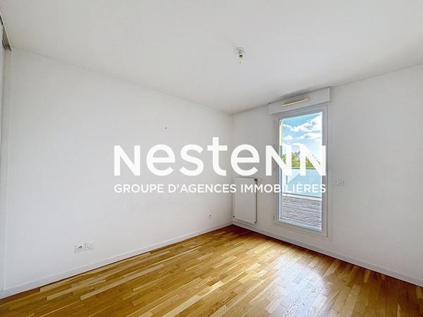 Appartement T4 BRON - 76 m2 - 3 chambres - Grande terrasse - Garage PMR - Immeuble récent - 69500 BRON