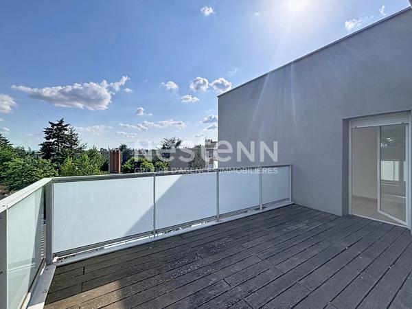 Appartement T4 BRON - 76 m2 - 3 chambres - Grande terrasse - Garage PMR - Immeuble récent - 69500 BRON