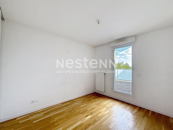 Appartement T4 BRON - 76 m2 - 3 chambres - Grande terrasse - Garage PMR - Immeuble récent - 69500 BRON