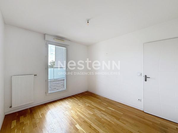 Appartement T4 BRON - 76 m2 - 3 chambres - Grande terrasse - Garage PMR - Immeuble récent - 69500 BRON