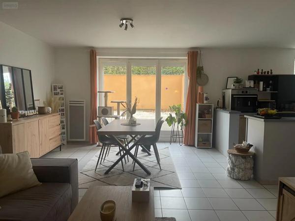 Location - Appartement Buellas 01310 4 pièces 84 m 2