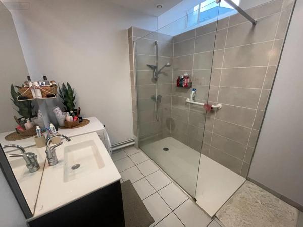 Location - Appartement Buellas 01310 4 pièces 84 m 2