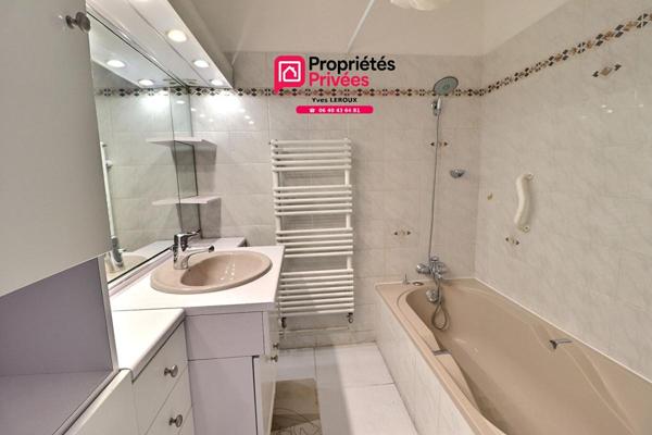 Appartement Type 3 , 72m²  carrez, traversant avec Balcon sud/Est