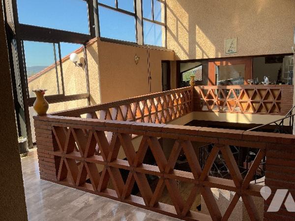 CAZERES, grande maison d'architecte 604m² sur jardin paysager de 7.440m²: prix : 698.000 € C.C.