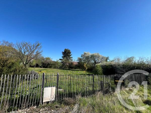 Terrain à vendre  641 m 2   RIOM  - 63
