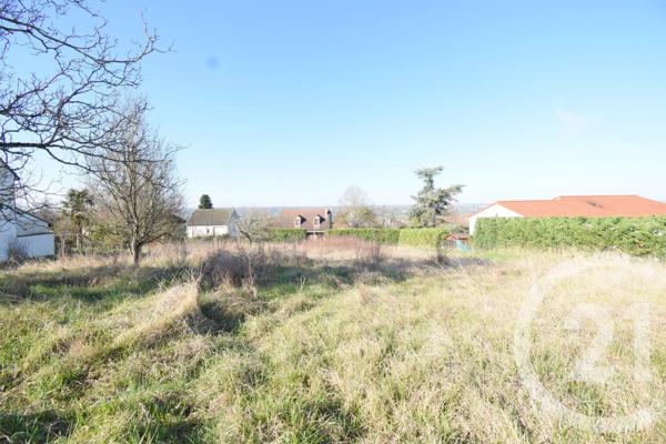 Terrain à vendre  641 m 2   RIOM  - 63
