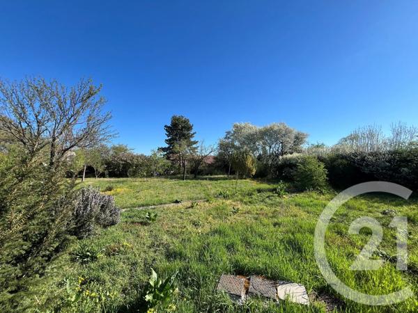 Terrain à vendre  641 m 2   RIOM  - 63