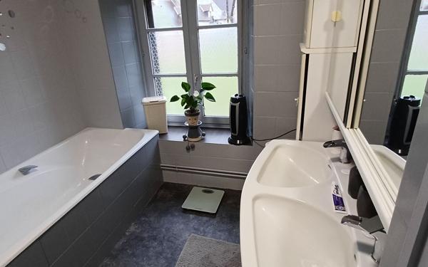 Maison à vendre    6 pièces • 135 m2 Mortagne-au-Perche