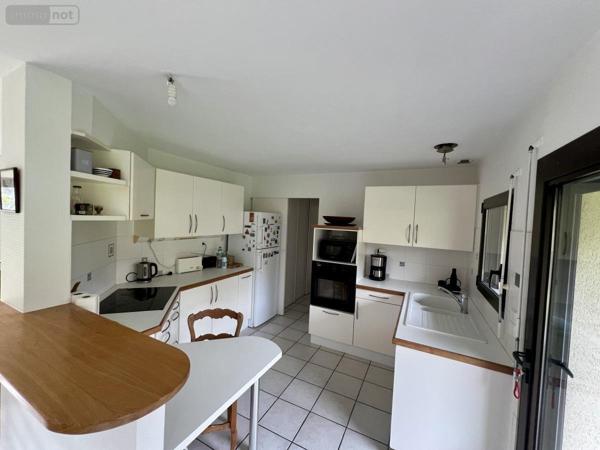 Maison à vendre à Larmor-Plage dans le Morbihan (56260), ref : 56081-2350   
Kernevel