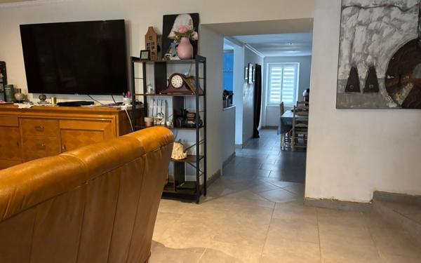 Maison à vendre    6 pièces •  Saint-Junien