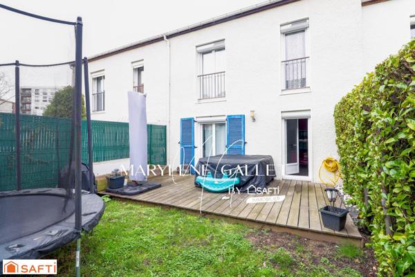 Proche centre ville, écoles, très bien entretenue!