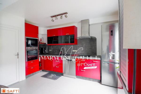 Proche centre ville, écoles, très bien entretenue!