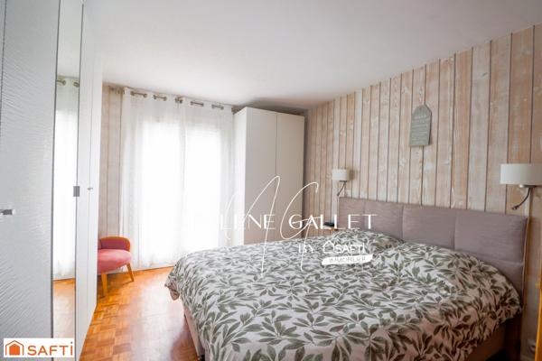 Proche centre ville, écoles, très bien entretenue!