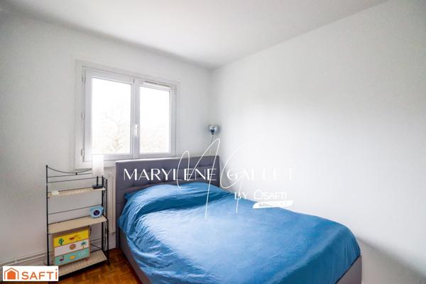 Proche centre ville, écoles, très bien entretenue!