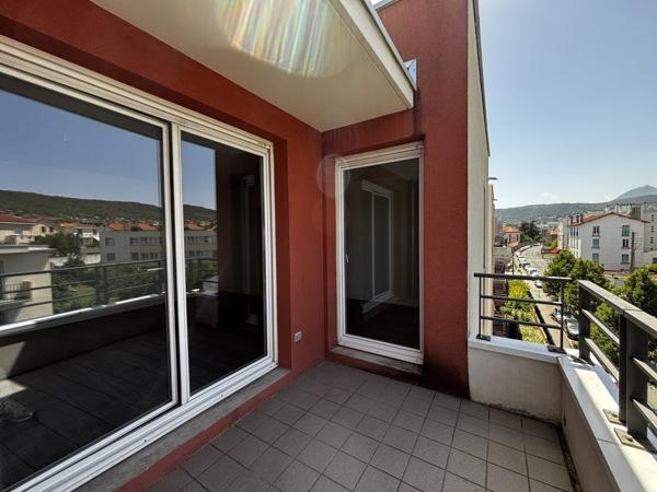 T2 bis avec terrasse