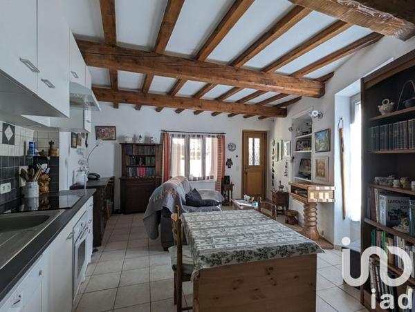 Maison de village 3 pièces de 50 m² à Peyruis (04310)