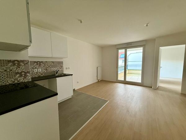 Appartement Saint Pierre Du Perray 2 pièce(s) 46.80 m2