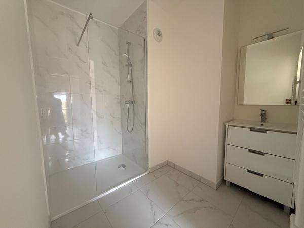 Appartement Saint Pierre Du Perray 2 pièce(s) 46.80 m2