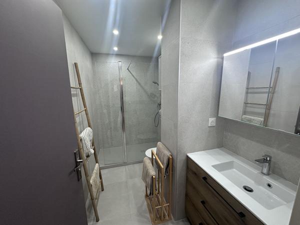 À louer Appartement 3 pièces 73M²75 meublé entièrement rénové Résidence Les Dunes d'Or (Le Couchant)