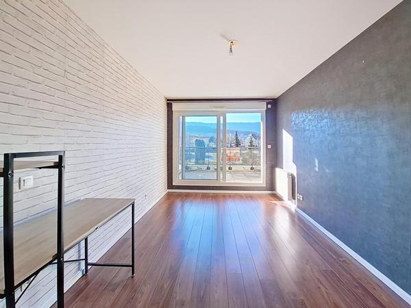 Grand T5 familial de 135 m² avec jardins, terrasses et double garage – Chambéry Bissy