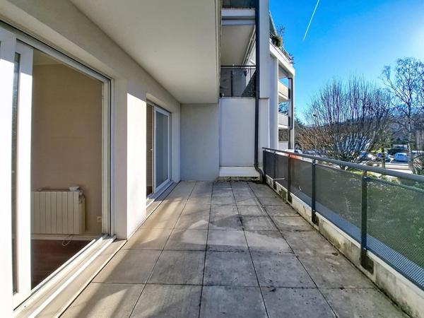 Grand T5 familial de 135 m² avec jardins, terrasses et double garage – Chambéry Bissy