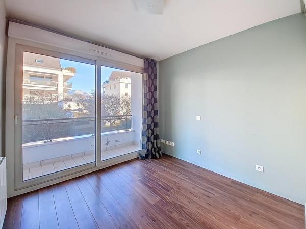 Grand T5 familial de 135 m² avec jardins, terrasses et double garage – Chambéry Bissy