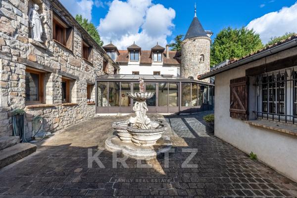 Demeure historique du Xème siècle