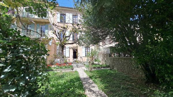 A vendre, sur Digne les bains Maison bourgeoise du XIX siècle de 238m²
