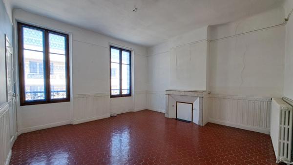 A vendre, sur Digne les bains Maison bourgeoise du XIX siècle de 238m²