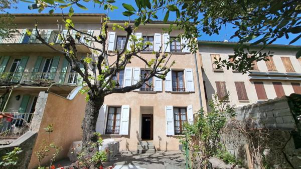 A vendre, sur Digne les bains Maison bourgeoise du XIX siècle de 238m²